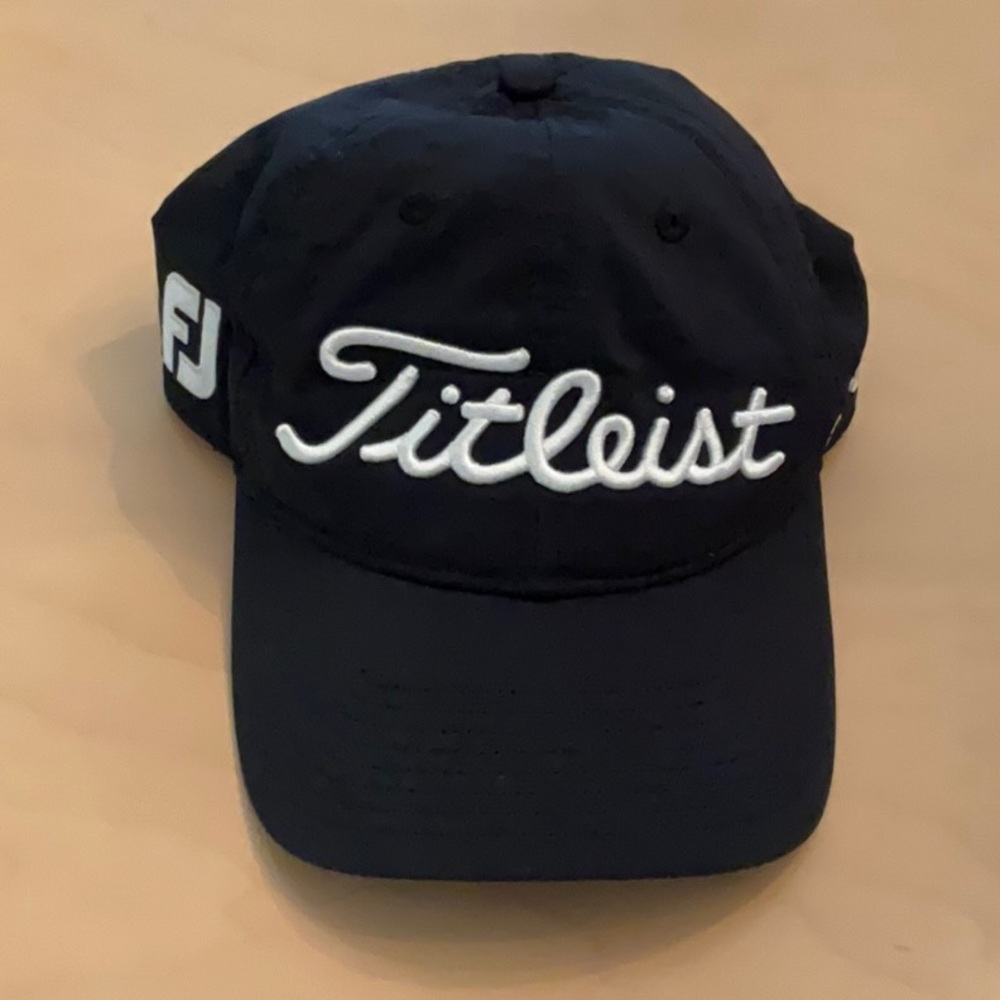 TITLEIST GOLF HAT